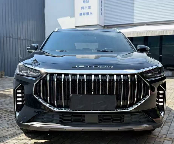 Used Chery JETOUR X70 has black exterior red interior.Produced in 2022 and is originally from China. It has traveled 20,000 kilometers.