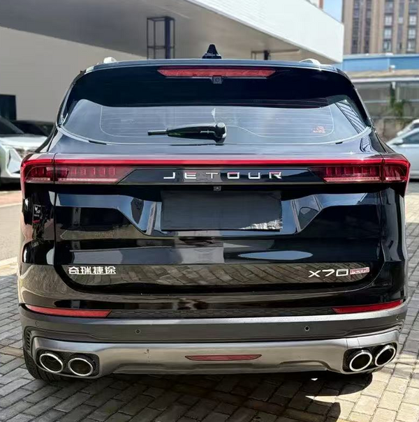 Used Chery JETOUR X70 has black exterior red interior.Produced in 2022 and is originally from China. It has traveled 20,000 kilometers.